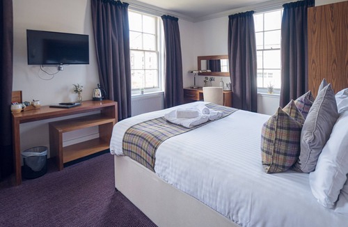 Stirling House | Fletcher's Restaurant Bar & Rooms