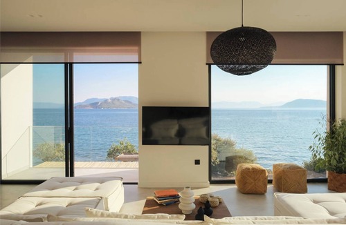 Aegina Villa | Floating Cubes Villa Spa with private Jacuzzi