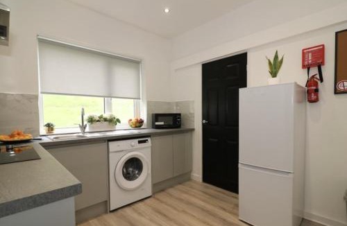 Hawkhead House | (Free Parking-Sleeps 6-3 Bedrooms-Glasgow Airpor