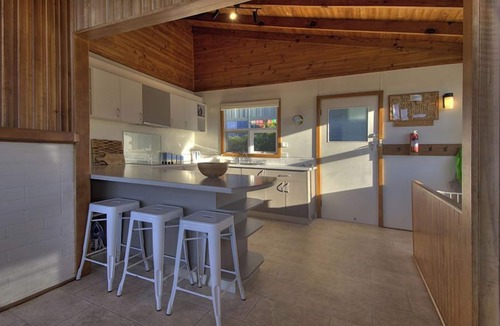 Coles Bay House | Freycinet Beachfront Retreat - Freycinet Holiday Houses