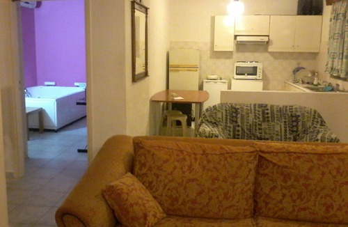 Irakleio House | FULLY DETACHED PRIVATE FLOOR IN MAROUSI WITH JACUZZI SUITABLE FOR BIG GROUPS TOO