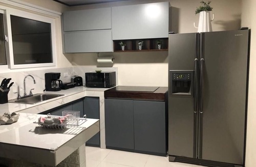 Roble Apartment | Fully equipped and furnished apartment and office.