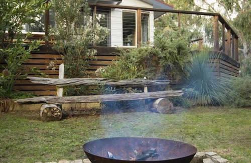 Lunawanna House | Fully Fenced Home on Bruny Island, Wrap Around Decks, 20m to Water on 3 Sides