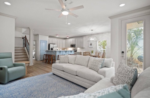 Villages of Crystal Beach House | Fully Loaded | Pool | 3 Kings | A+ Location
