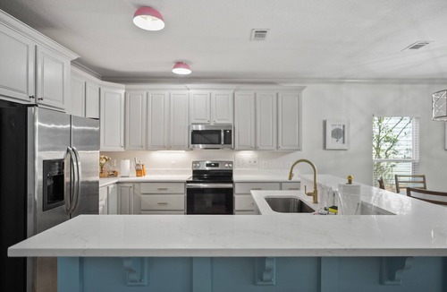 Villages of Crystal Beach House | Fully Loaded | Pool | 3 Kings | A+ Location