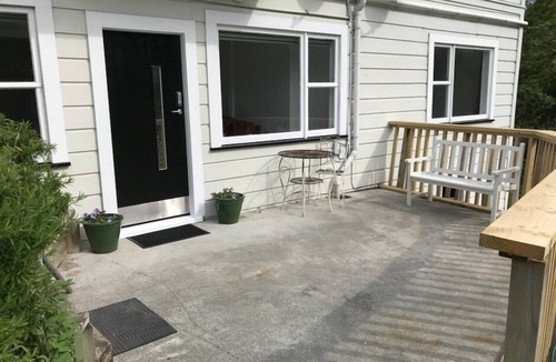 Dunedin City Centre Apartment | Fully renovated City Villa with 2 large bedrooms.