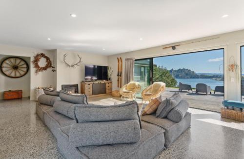 North Island House | Fun and Falls Haven - Mangakino Holiday Home