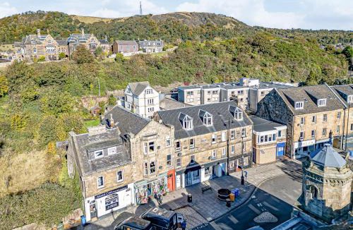 Burntisland Apartment | Funky Studio By The Beach