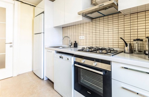 Erenkoy Apartment | Furnished Flat, 5 min to Marmaray, 10 min to Coast