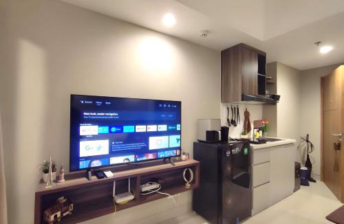 Duren Sawit Apartment | Furnished Studio, 5 mins to LRT Jabodebek Station