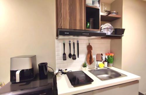 Duren Sawit Apartment | Furnished Studio, 5 mins to LRT Jabodebek Station