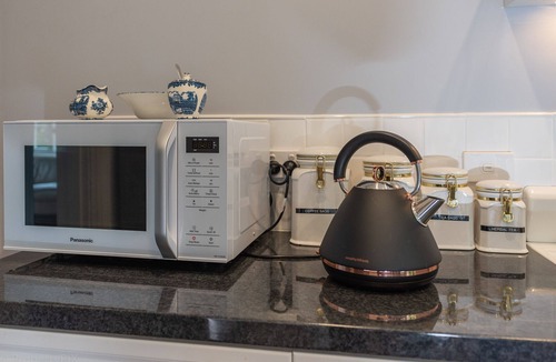 New Town Cottage | Gatehouse on Stoke is a fully modernised cosy and inviting Heritage cottage.