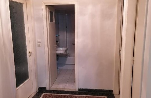 Keratsini-Drapetsona Apartment | George's Apartment near the port of Piraeus