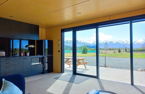 Ben Ohau Cottage | GH Twizel Holiday Cottage located in Mackenzie star gazing reserve