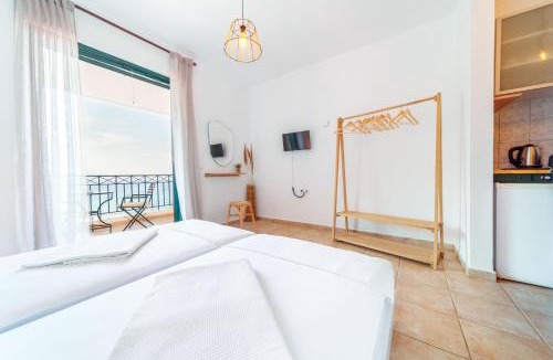 Eleios-Pronnoi Apartment | Giannatos Studios- Isabella