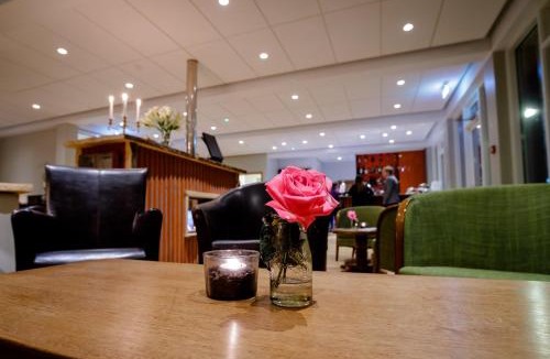 Egilsstadir Hotel | Gistihúsið - Lake Hotel Egilsstadir