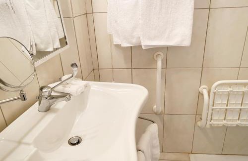 Killini Hotel | GLARENTZA