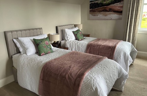 Nairn Bed & Breakfast | Glen Lyon Lodge Bed & Breakfast