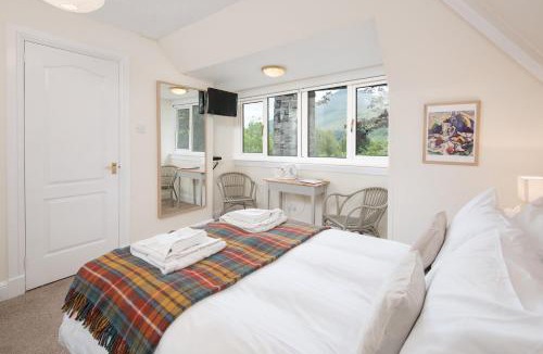 Crianlarich House | Glenbruar House