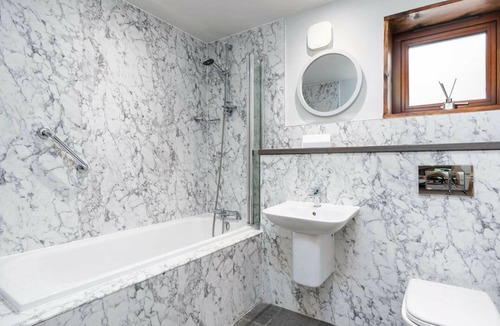Peebles Cabin | Glentress Forest White Willow Premium Valley View
