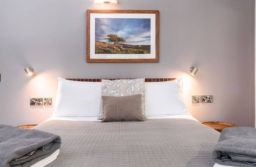 Peebles Cabin | Glentress Forest White Willow Premium Valley View
