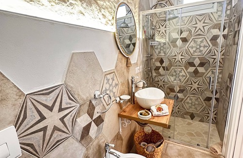 Drapia House | Godano Rooms