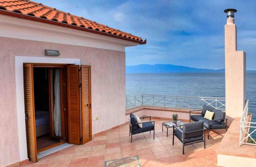 Sourpi Apartment | Goddess Aphrodite Apartment