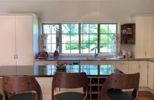 Glenbervie House | Good location about 15 Minutes To the CBD .n9 Cars free parking. free WI-FI ,