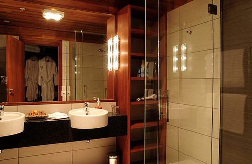Anatori Cabin | Gorgeous Lodging with Stunning Views near Kahurangi National Park, New Zealand