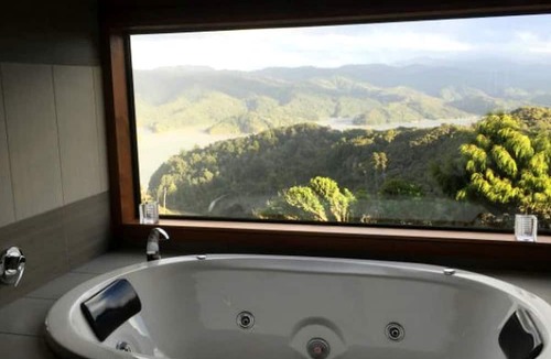Anatori Cabin | Gorgeous Lodging with Stunning Views near Kahurangi National Park, New Zealand