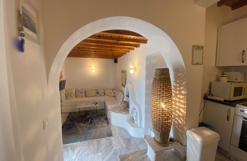 Agios Ioannis Apartment | Escape to a beautifully decorated private apartment 150 meters from the sea.