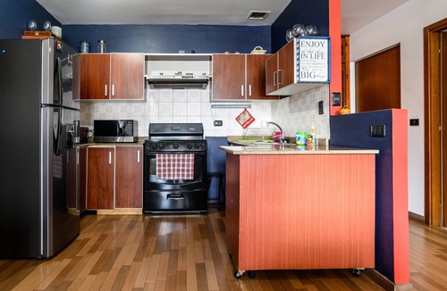 Escazu Apartment | GR3AT Location! Apartment in Tr3jos MonteAlegre