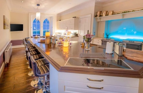 Arrochar Other | Graceful Estate - Best for Family Gatherings