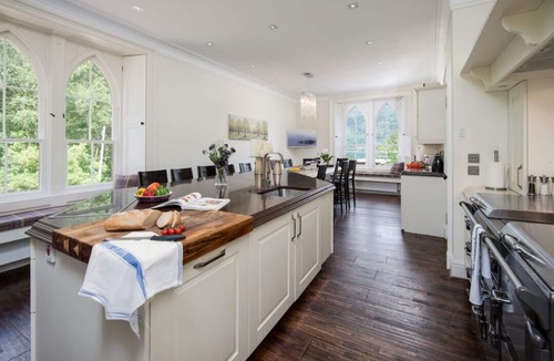 Arrochar Other | Graceful Estate - Best for Family Gatherings