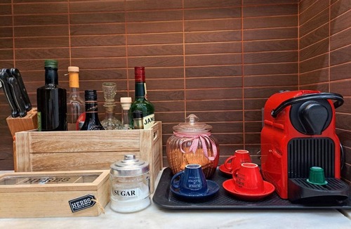 Piraeus Apartment | GRAN BLUE SUITE 10 mins from Piraeus Port