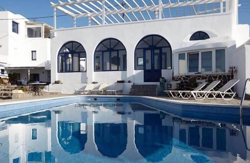 Finikia Apartment | Grand 1BR Suite & Private Balcony at Santorini