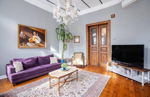 Galata Apartment | Grand Historic 3BD2Bath Galata Tower Pad! #408