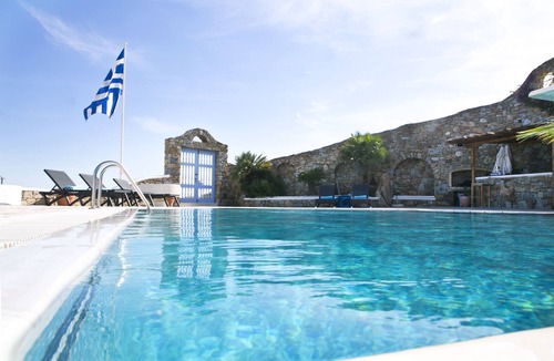 Psarou Villa | Grand Luxury Villa Ozar