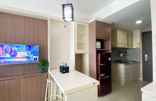 Jatinegara Apartment | Great City View Studio At Tamansari The Hive Apartment