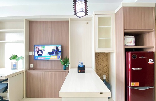 Jatinegara Apartment | Great City View Studio At Tamansari The Hive Apartment