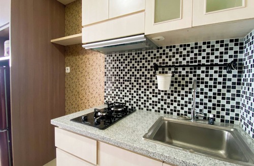 Jatinegara Apartment | Great City View Studio At Tamansari The Hive Apartment