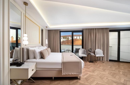 Old City Hotel | Great Fortune Concept Hotel