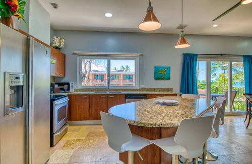 Barrio Santa Lucia Apartment | Great Location, fully equipped sunlit condo
