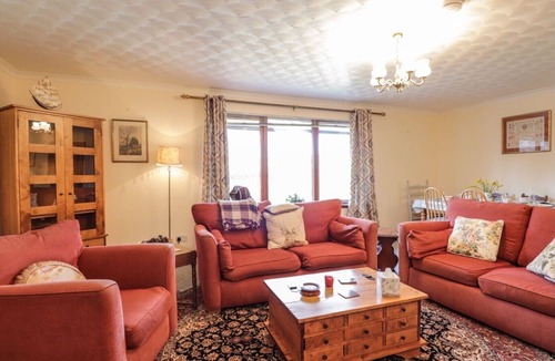 Fortrose House | Great location: golf, walking, sandy beach, viewing dolphins.