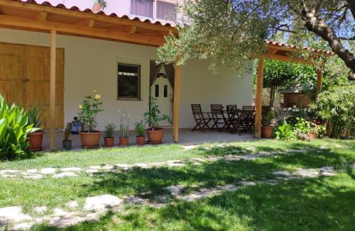Nikos Kazantzakis House | Green Farm-small paradise!