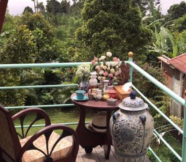 Wanagiri Cabin | green slope villa glamping
