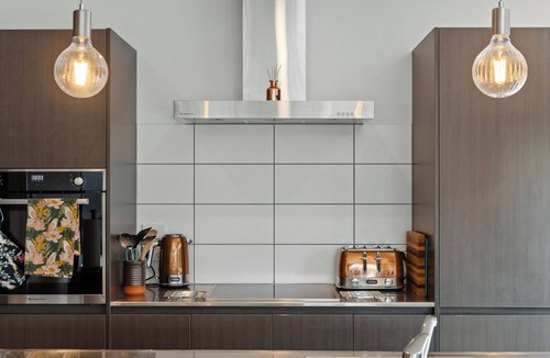Lowburn House | Greenway Charm - Cromwell Holiday Home