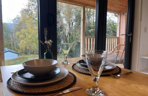 Roybridge House | Grianach Cabin