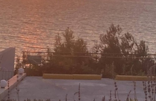 Lassi Apartment | Ground Floor Studio with Sea View (Unit F)