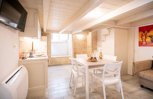 Bisceglie Apartment | GuestHost - Sciamingh House in Bisceglie
